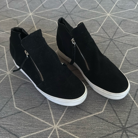 Steve Madden Black sneakers - Picture 1 of 5